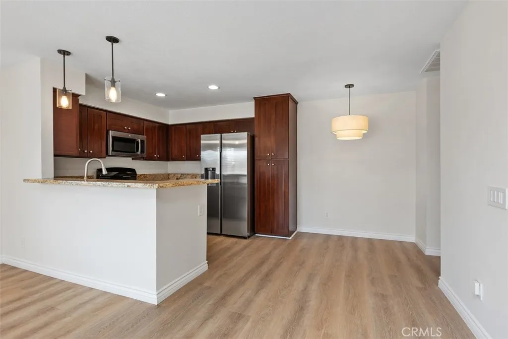 Living Room/Kitchen