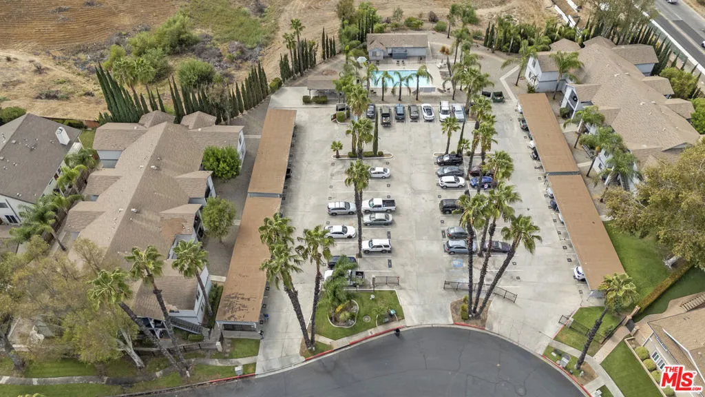 39011 Agua Vista