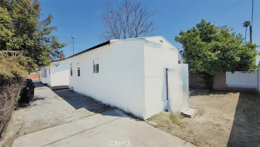 242 W 58th, Los Angeles, California 90037 — photo 4