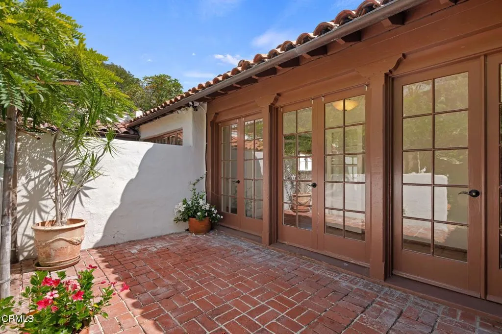 Front patio with double doord