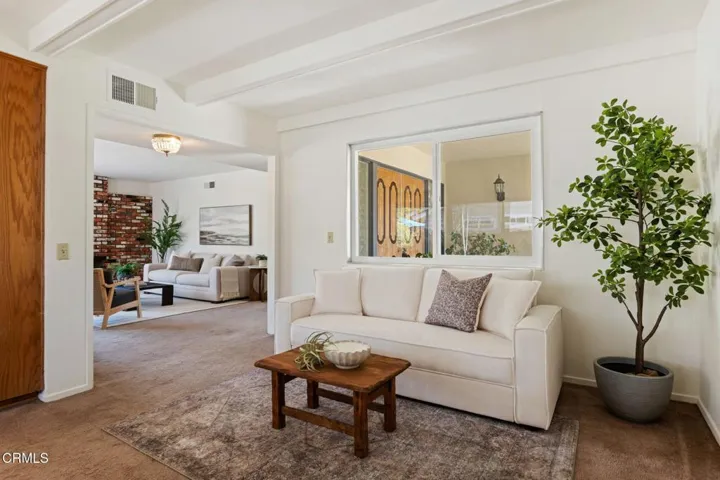 16-Family Room