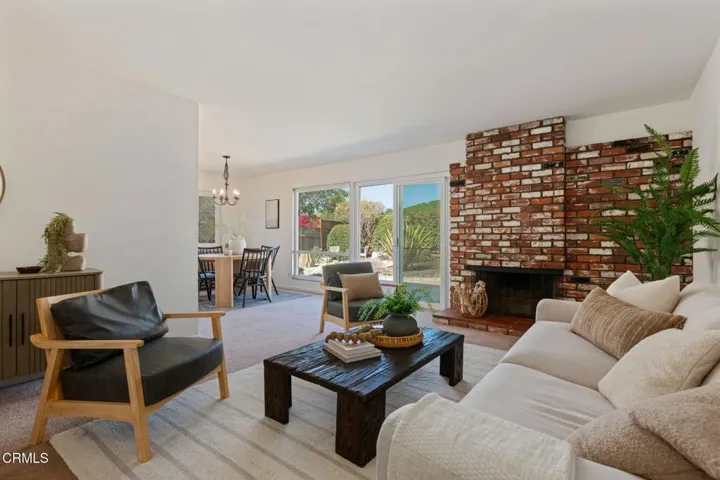 06-Living Room