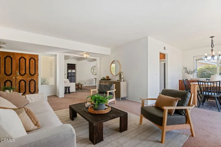 09-Living Room