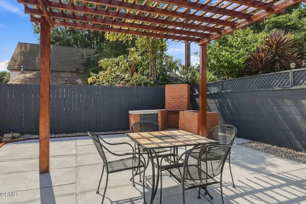70-web-or-mls-108_Barry_Dr_Ventura_CA_93