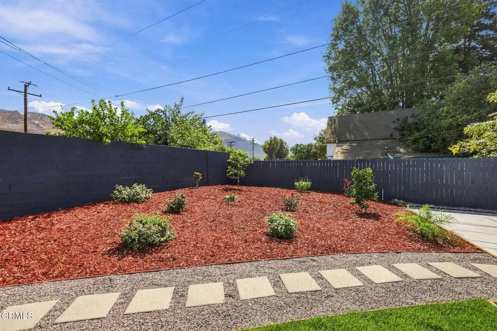 76-web-or-mls-108_Barry_Dr_Ventura_CA_93