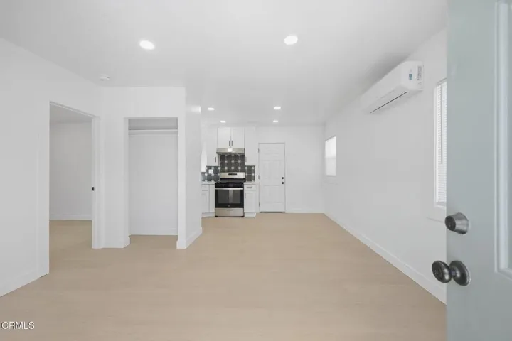 41-web-or-mls-108_Barry_Dr_Ventura_CA_93