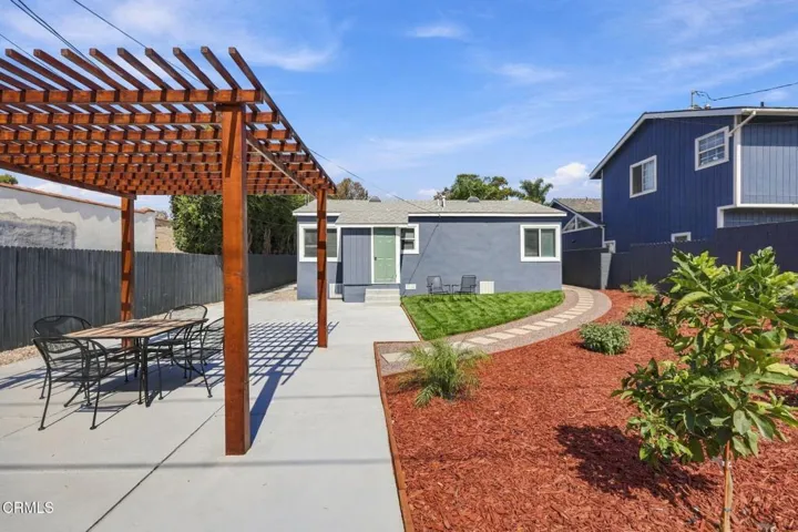 77-web-or-mls-108_Barry_Dr_Ventura_CA_93