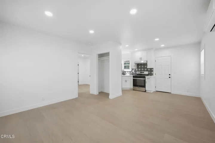 43-web-or-mls-108_Barry_Dr_Ventura_CA_93