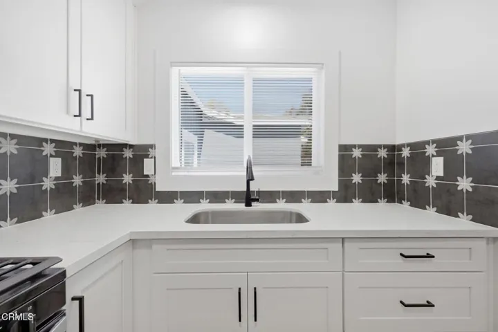 58-web-or-mls-108_Barry_Dr_Ventura_CA_93