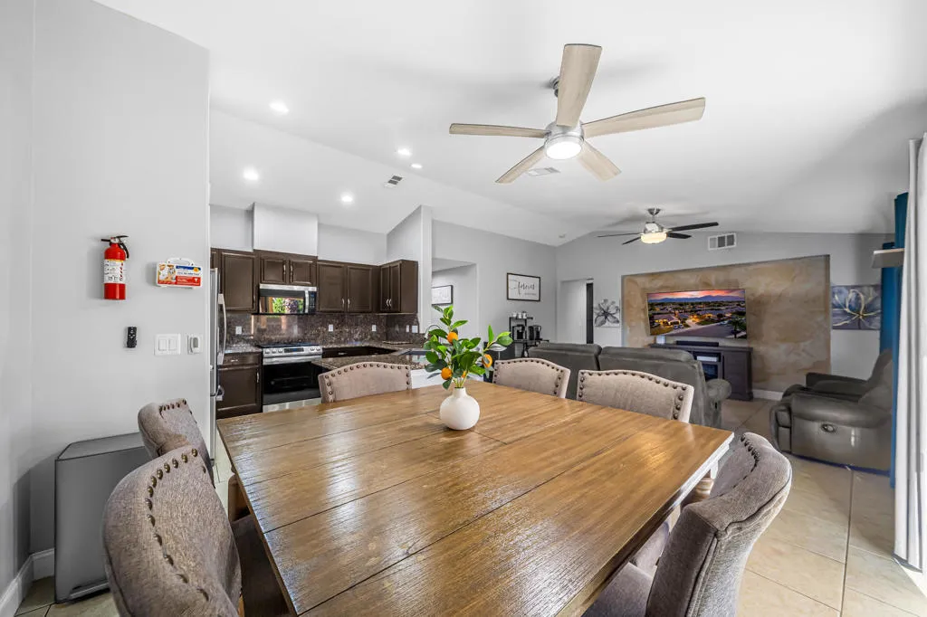 84119 ave europa (17)