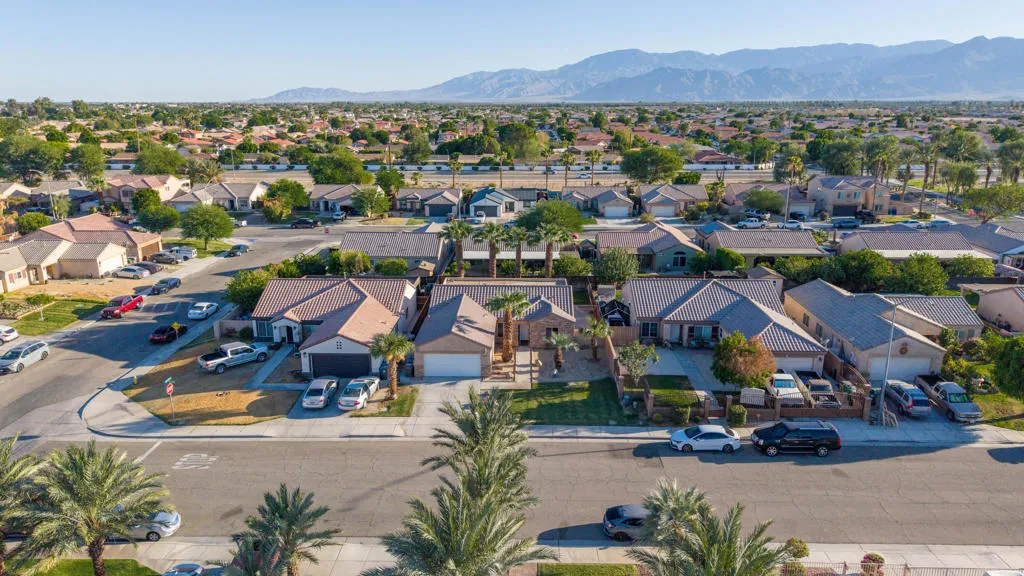 84119 ave europa (63)