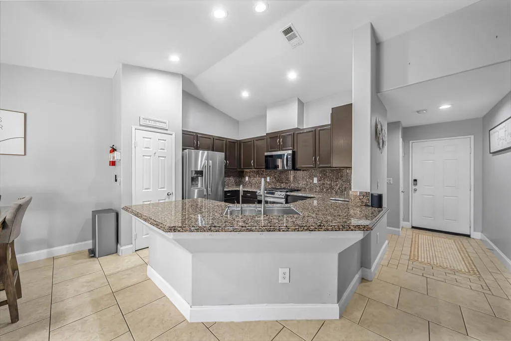 84119 ave europa (6)