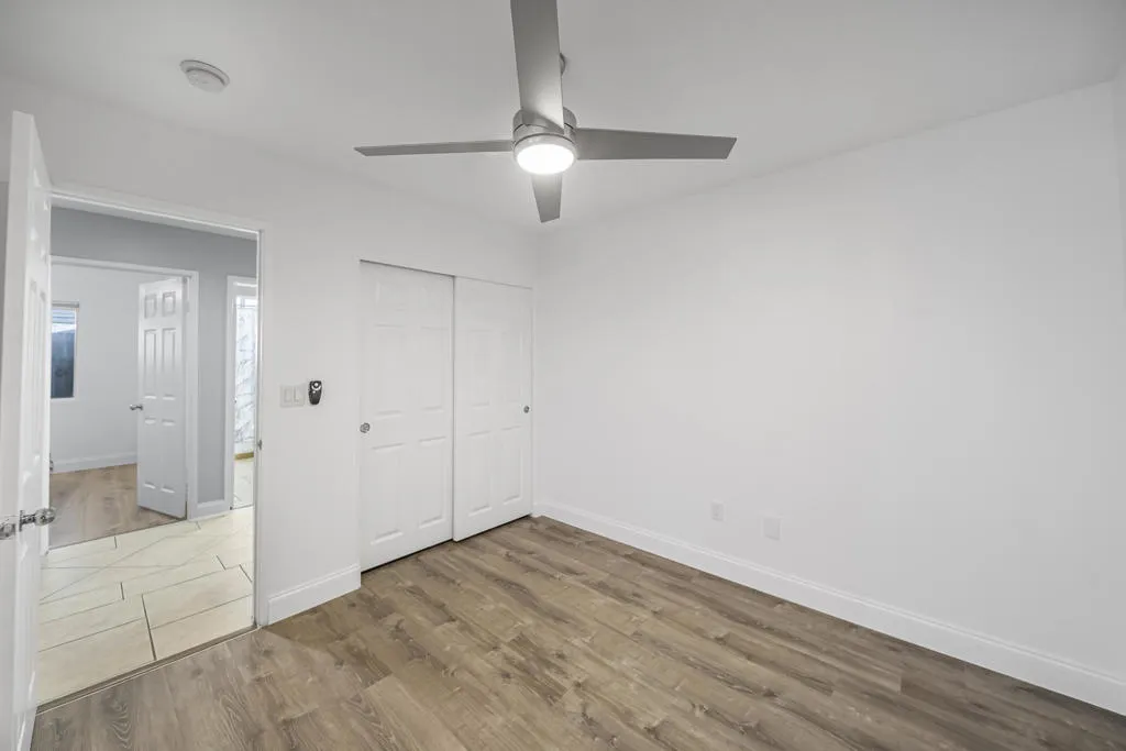 84119 ave europa (29)
