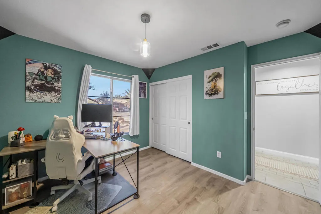84119 ave europa (26)