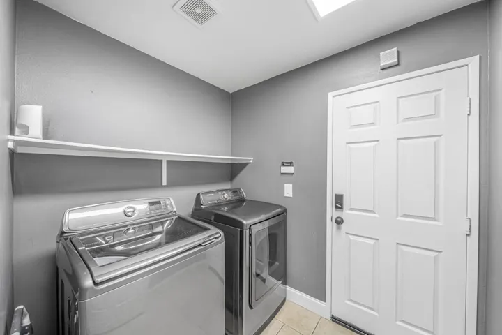 84119 ave europa (31)