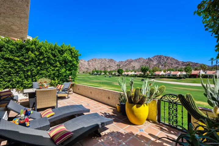 Watch golfers go by...