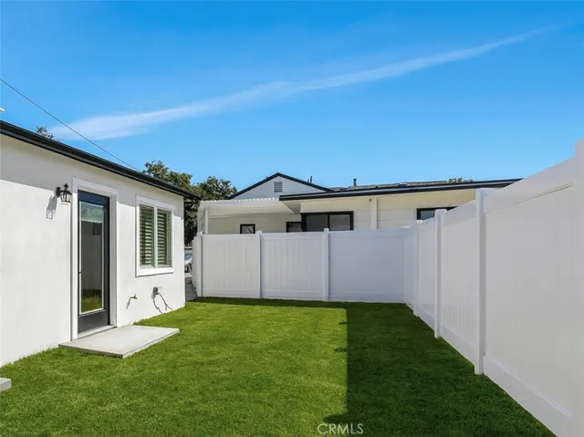 325 N Lee A, Fullerton, California 92833 — photo 4