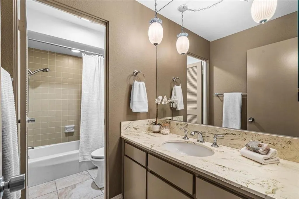 21-1550 E Murray Canyon Dr-71