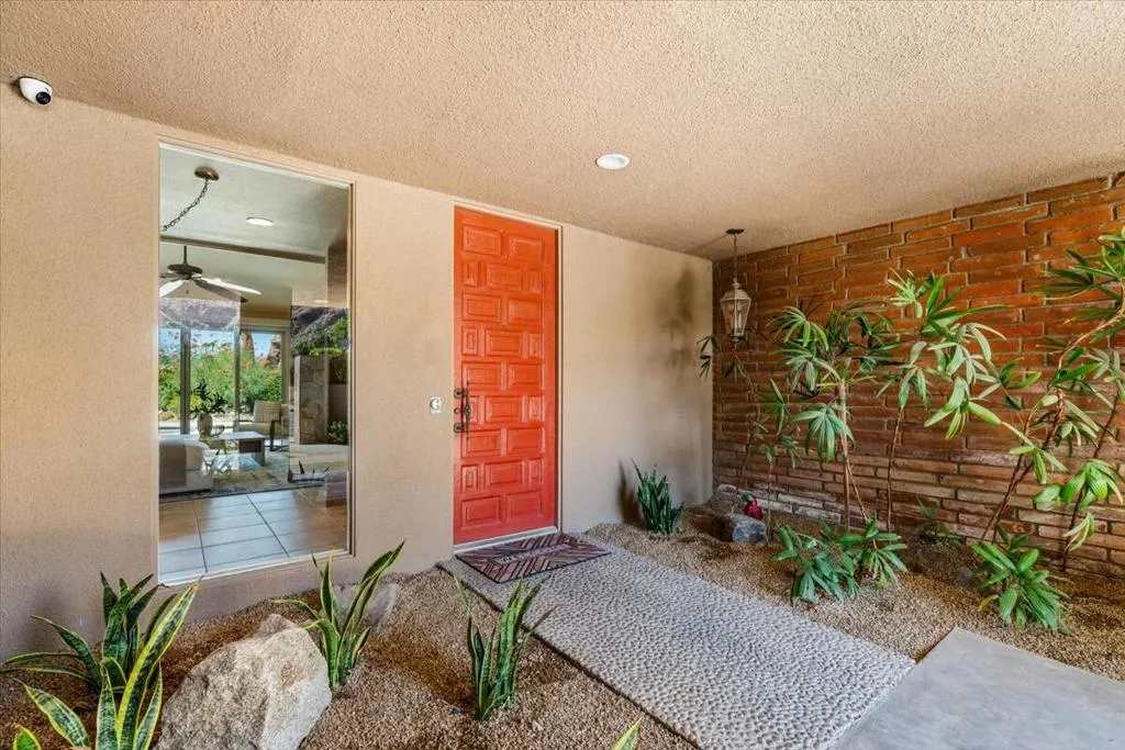 05-1550 E Murray Canyon Dr-39