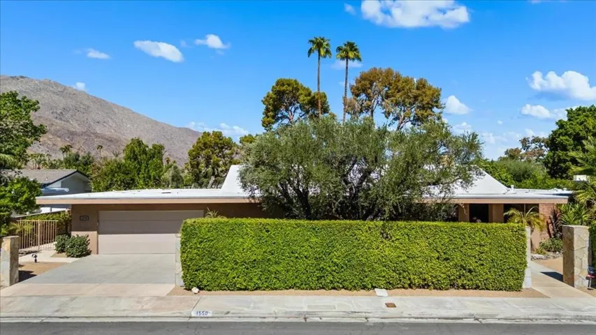 33-1550 E Murray Canyon Dr-23
