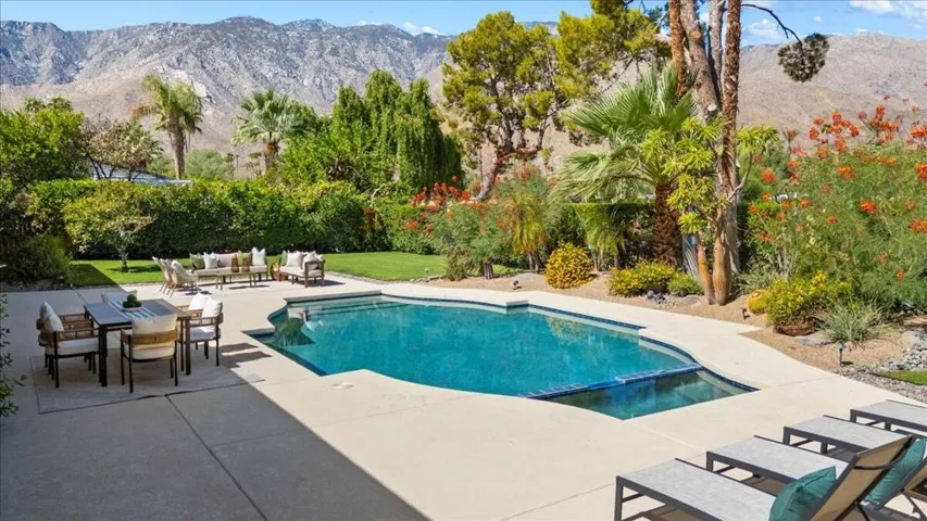 24-1550 E Murray Canyon Dr-4