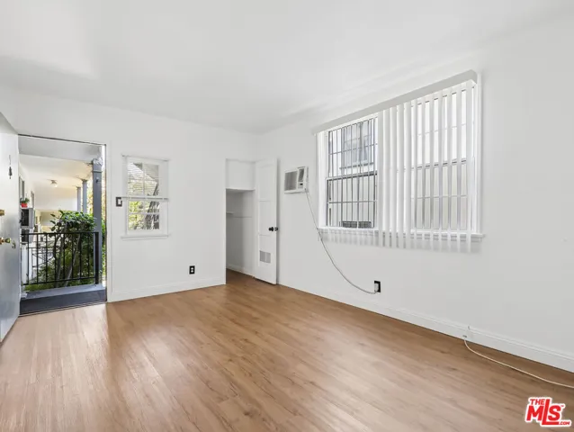 4010 Los Feliz Boulevard 9, Los Angeles, California 90027 — photo 4