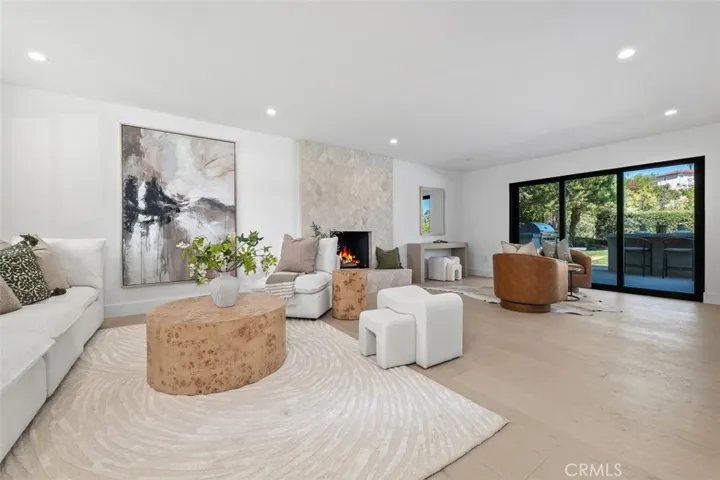 24621 Calvert Street, Woodland Hills, California 91367 — photo 4