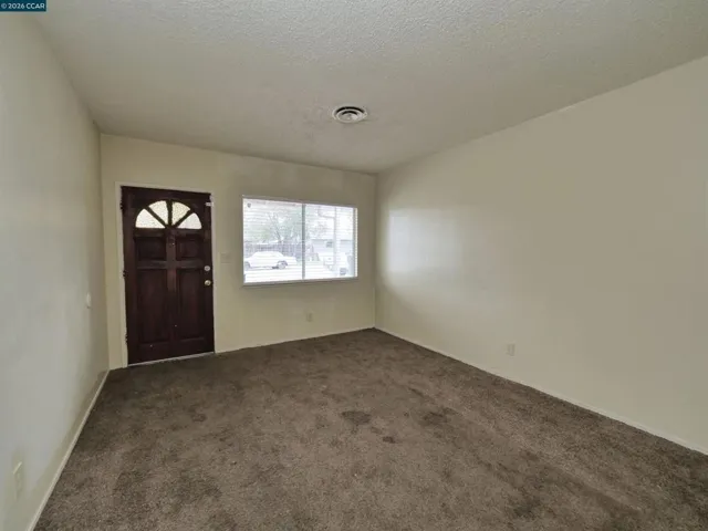 211 Kingston Lane, Modesto, California 95354-3128 — photo 5