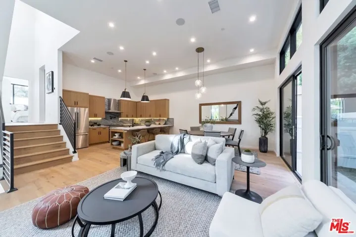 6325 Primrose Avenue, Los Angeles, California 90068 — photo 5