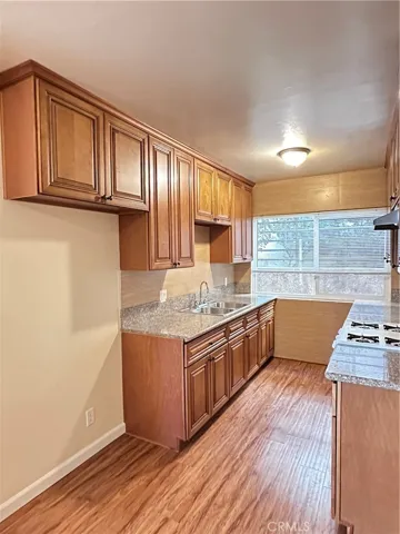 918 E Acacia, Glendale, California 91205 — photo 4
