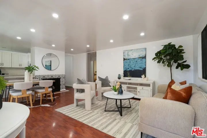 1917 11th Street 2, Santa Monica, California 90404 — photo 4