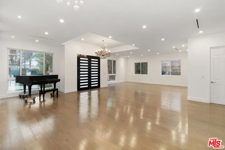 22904 Calvert Street, Los Angeles, California 91367 — photo 4