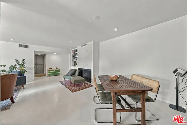 949 N Kings Road 309, West Hollywood, California 90069 — photo 4