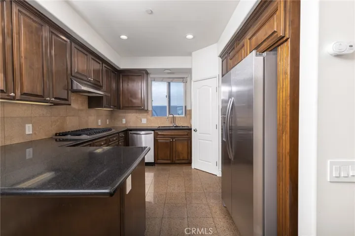 623 Aviation Way D, Manhattan Beach, California 90266 — photo 4