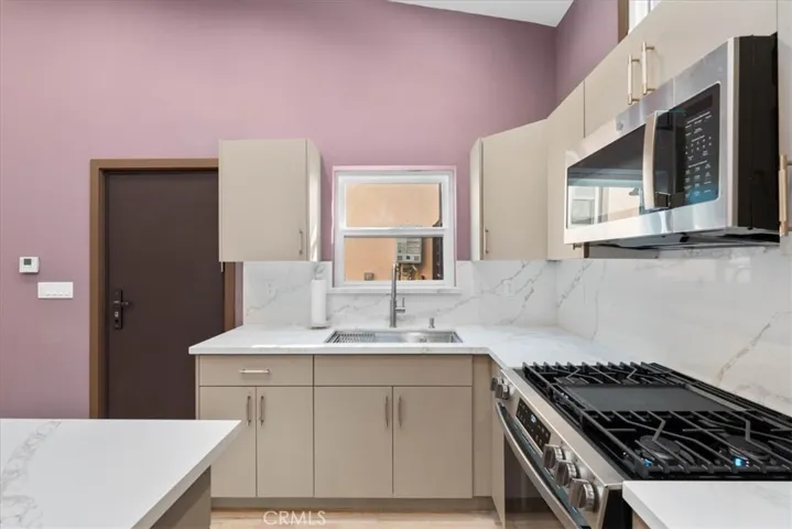 1401 Graynold Ave. A, Glendale, California 91202 — photo 4