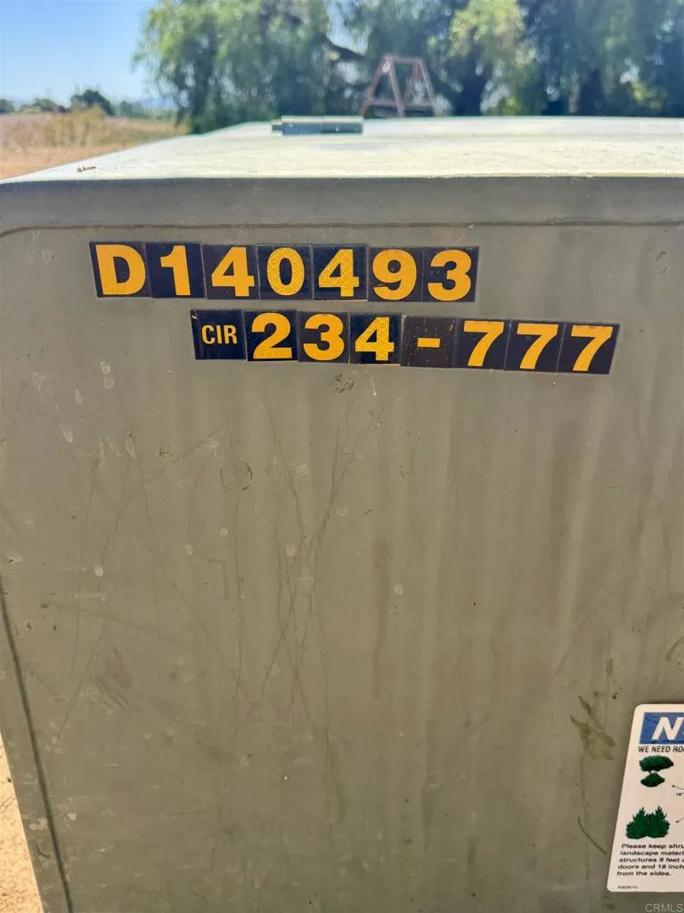 pad-mounted transformer