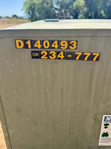 pad-mounted transformer