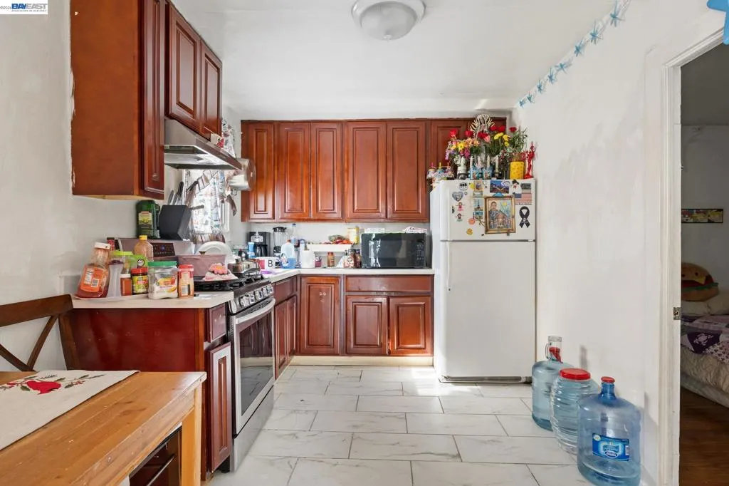 Unit D Kitchen