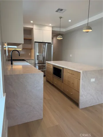 188 S Meridith, Pasadena, California 91106 — photo 5