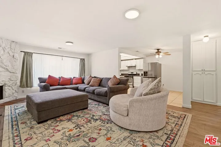 14120 Yukon Avenue 8, Hawthorne, California 90250 — photo 4