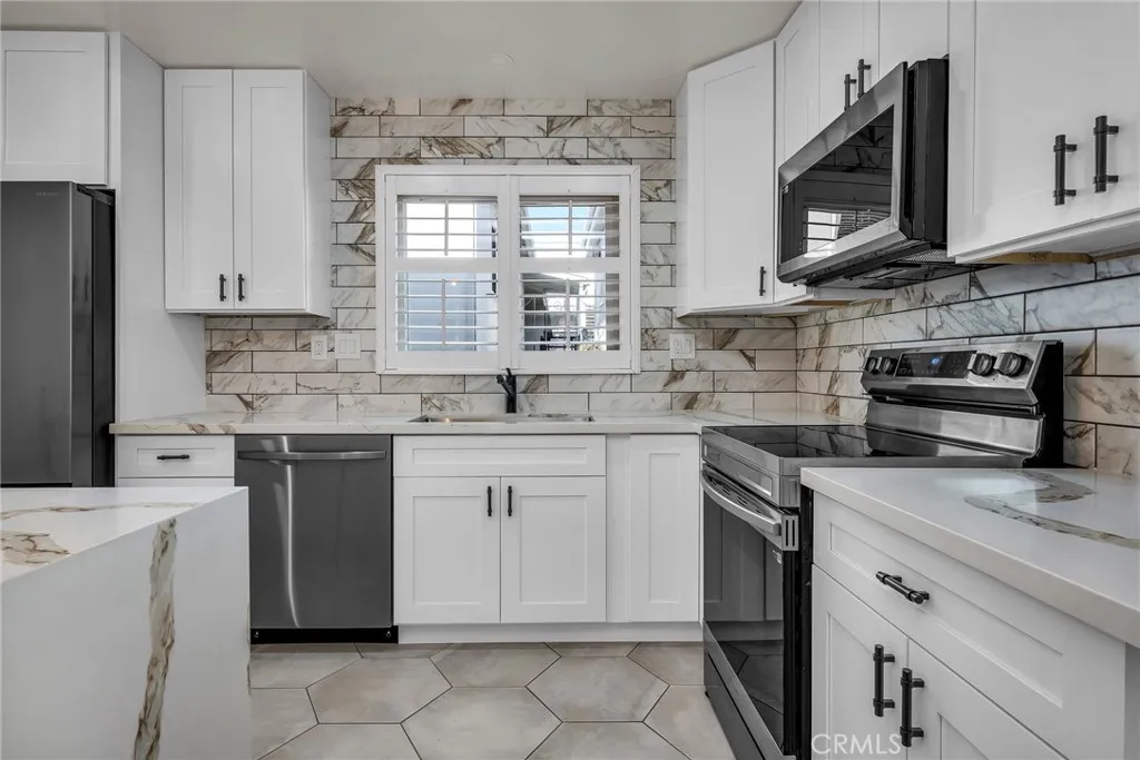 Entertainer's kitchen