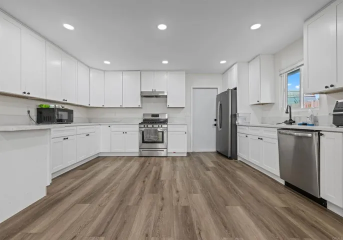4951 57 Genesee Avenue, San Diego, California 92117 — photo 4