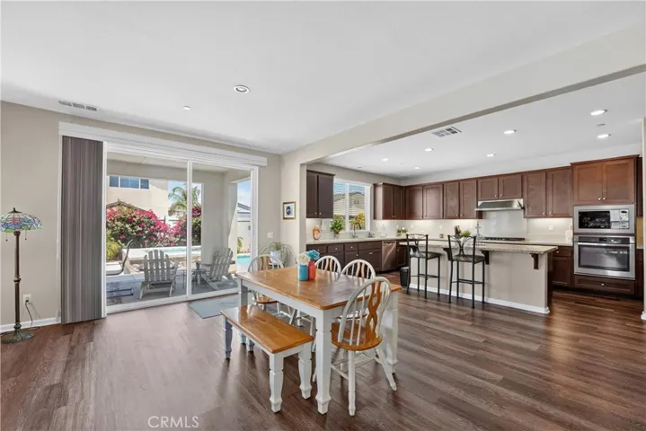 Dining room/Kitchen