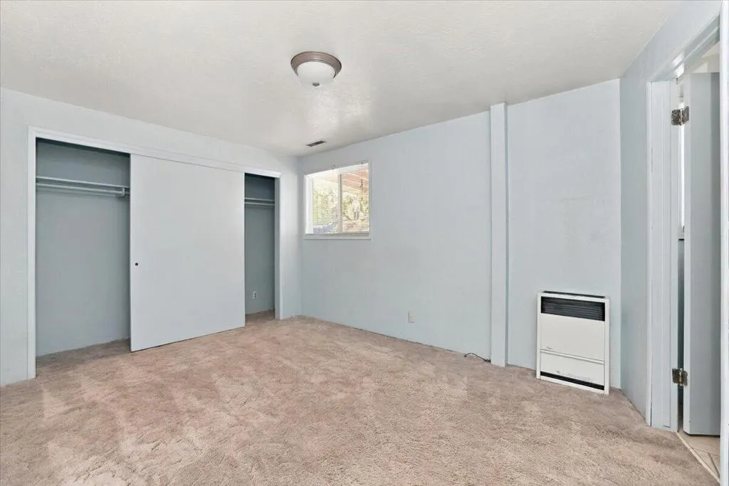 24-Bedroom