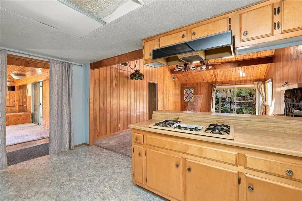 20-Kitchen