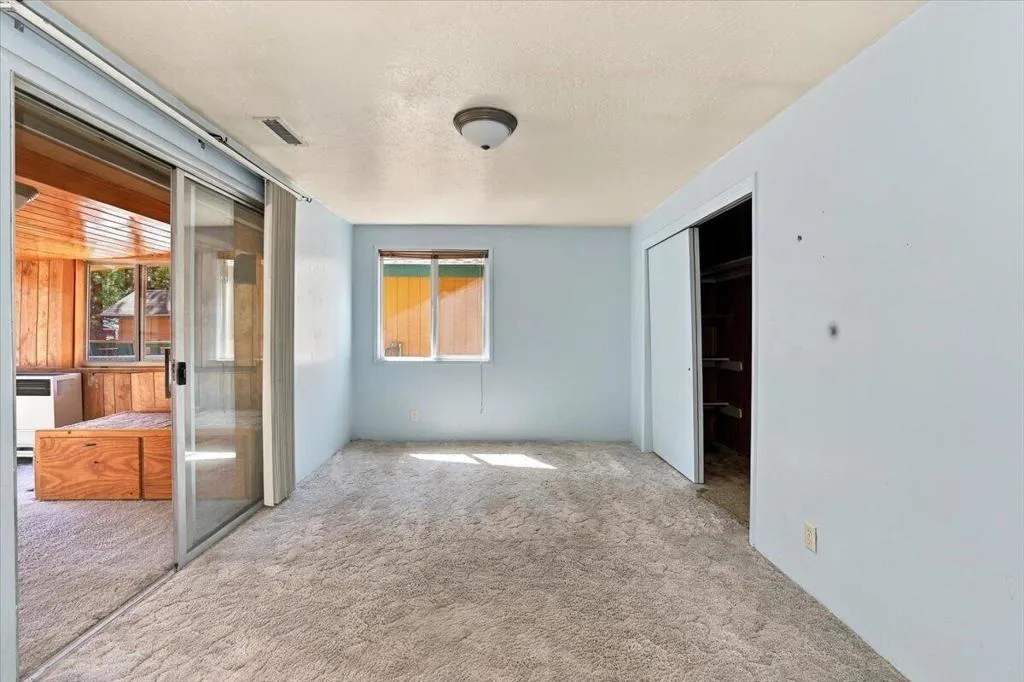 26-Bedroom