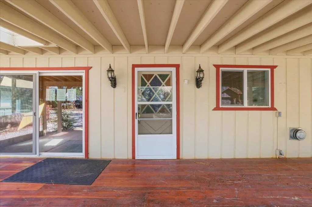 10-Front Entry