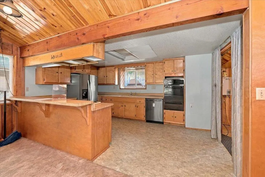 12-Kitchen