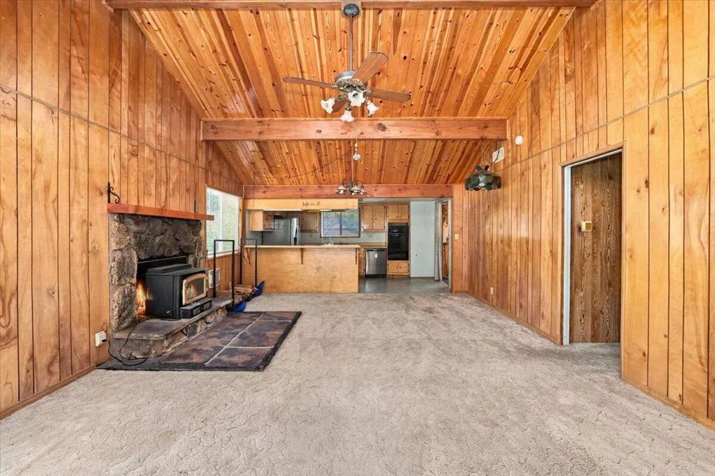 13-Living Room