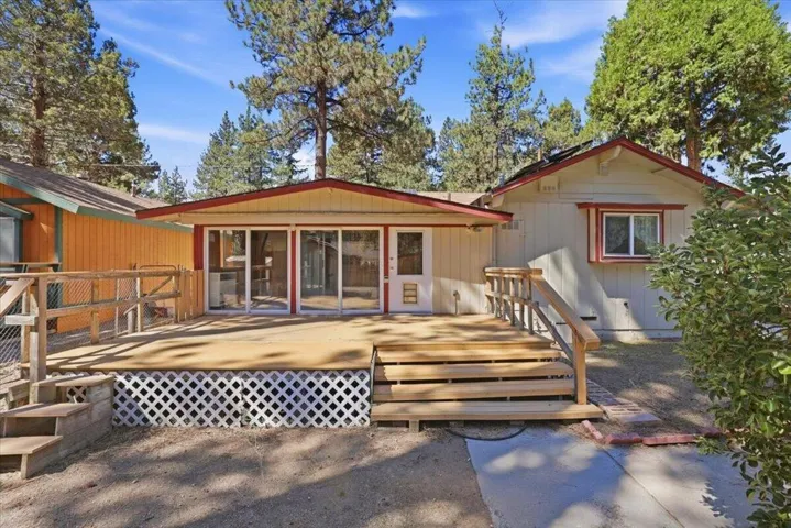 33-Exterior Property View